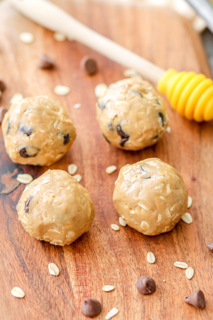 oatmeal peanut butter protein balls
